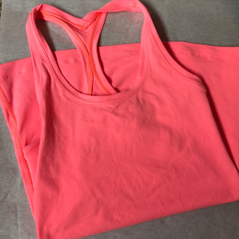 Lululemon Size 4 Top